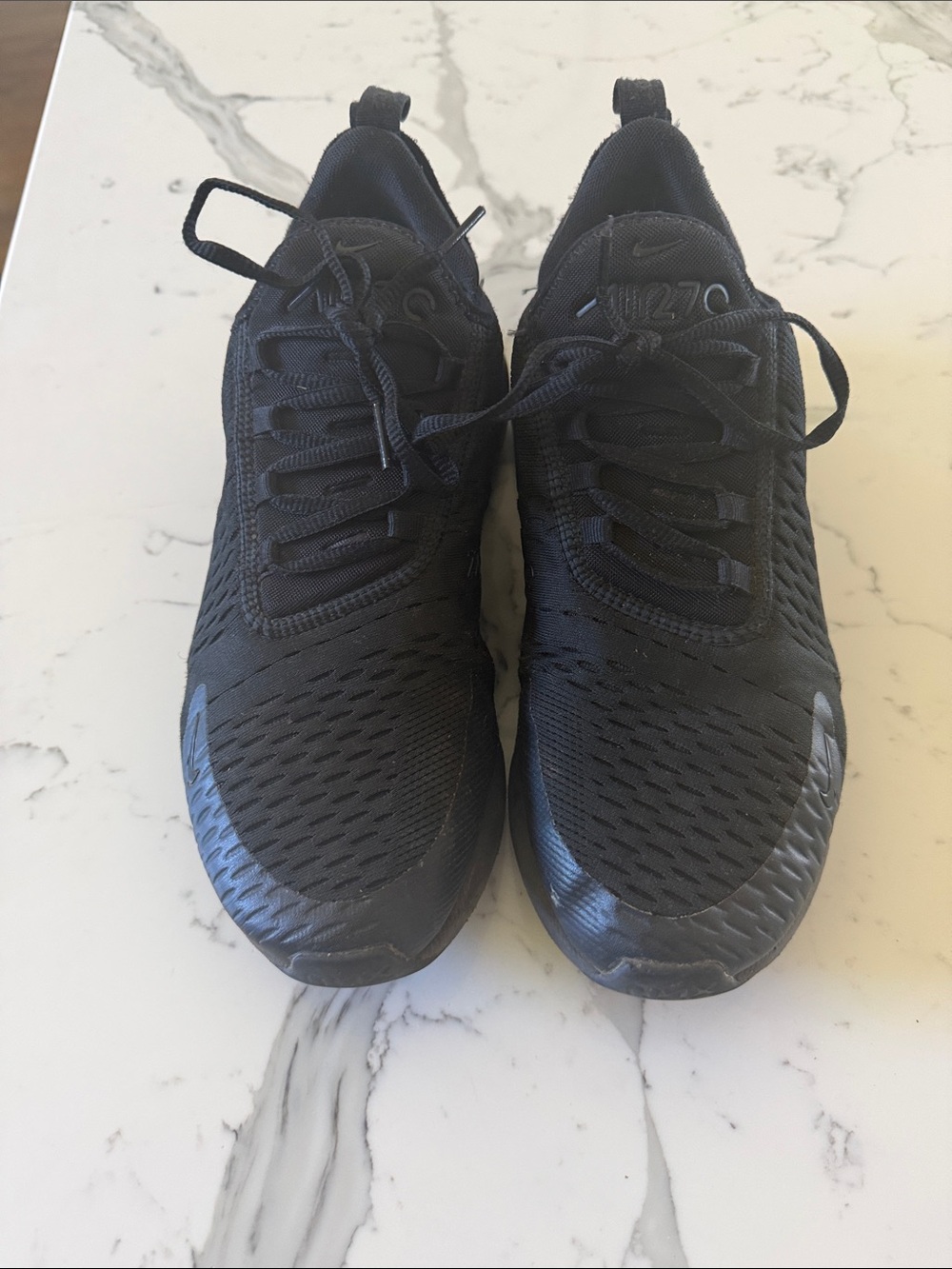 Nike Men's All-Black Lightweight Running Sneakers